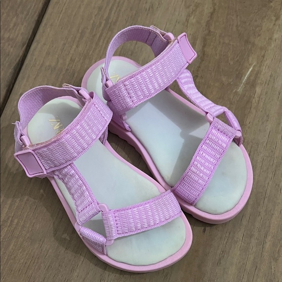 Zara Light Pink Kids Sandals - Picture 1 of 6